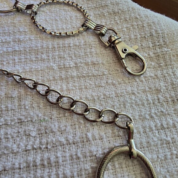 Vintage Textured Silver Circle & Oval Link Belt - Picture 3 of 6